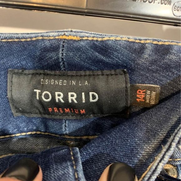 TORRID premium woman’s jeans. Size 14r. Excellent condition. - Picture 5 of 7